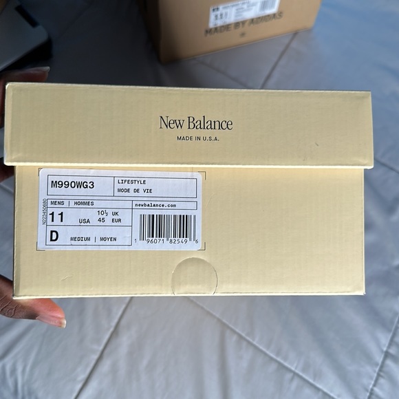 New Balance 990, Gently worn, apart of the “Made In America” release this year. - Picture 4 of 4